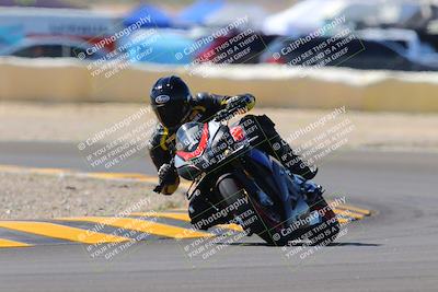 media/Oct-09-2022-SoCal Trackdays (Sun) [[95640aeeb6]]/Turn 2 (1110am)/